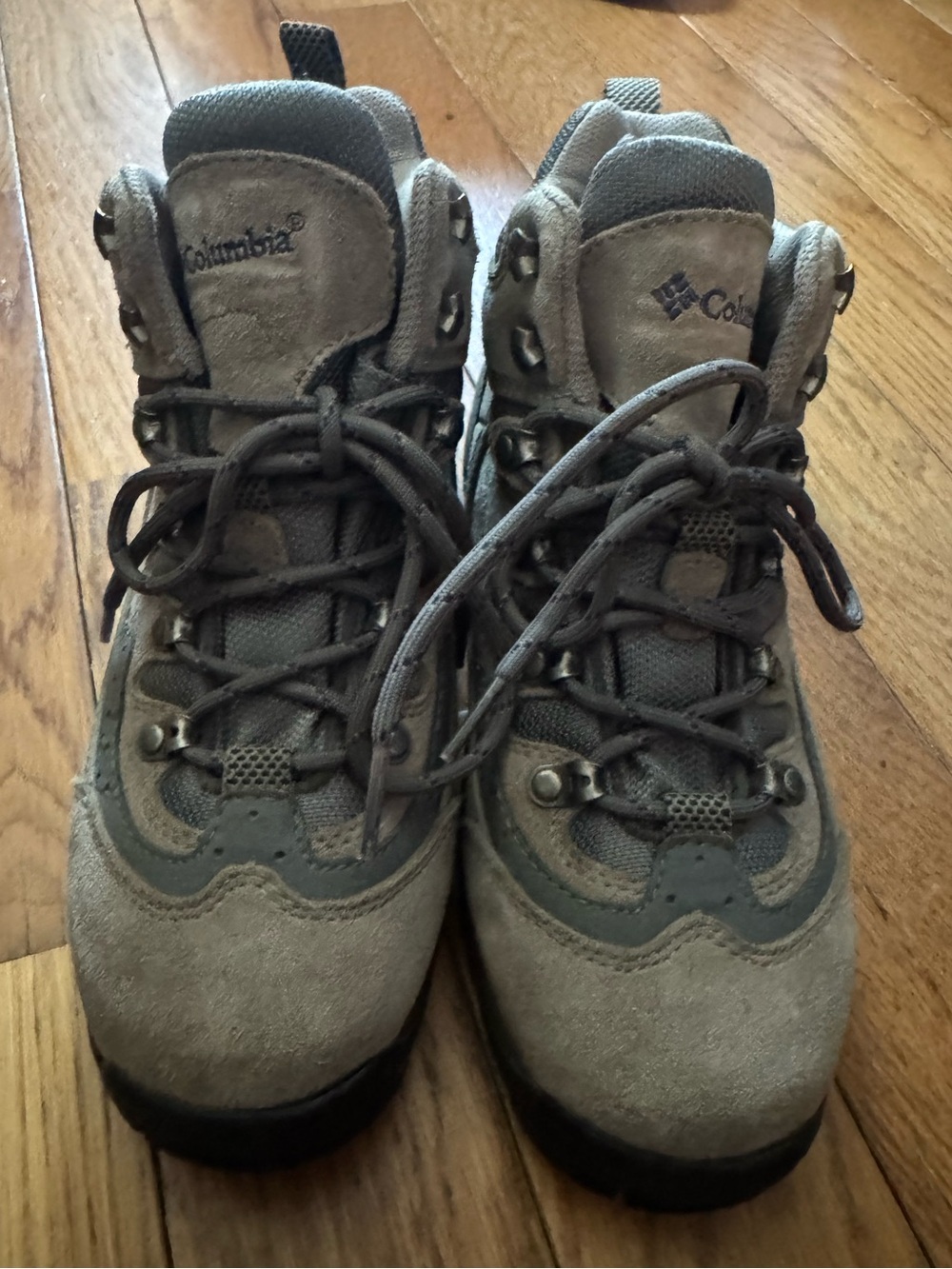 Columbia women’s Gray Columbia Hiking boots